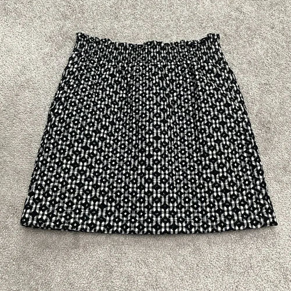 J.Crew Sidewalk Mini Pencil Skirt Womens 00 Black White Geometric Embroidered